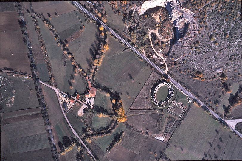 Anfiteatro romano di Amiternum